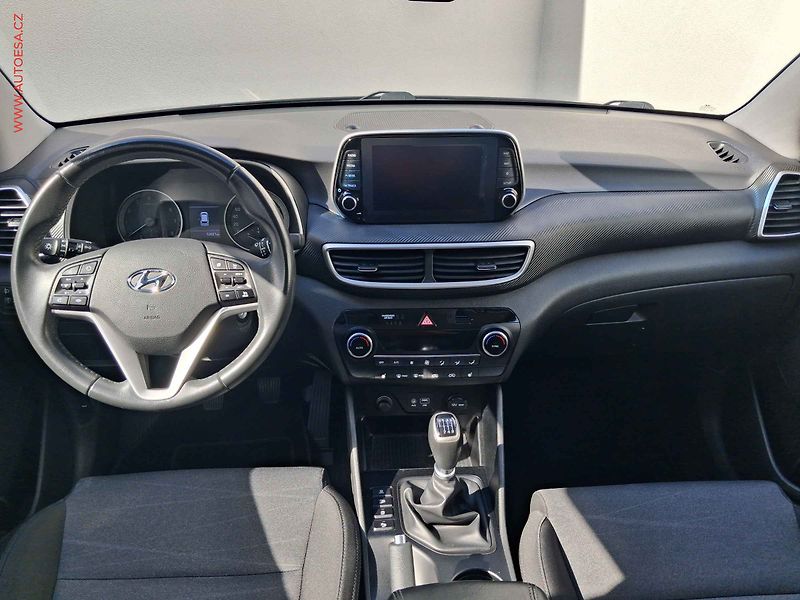 Hyundai Tucson (2019) 1.6 GDi 2WD, LED, navi - fotka 8 z 19