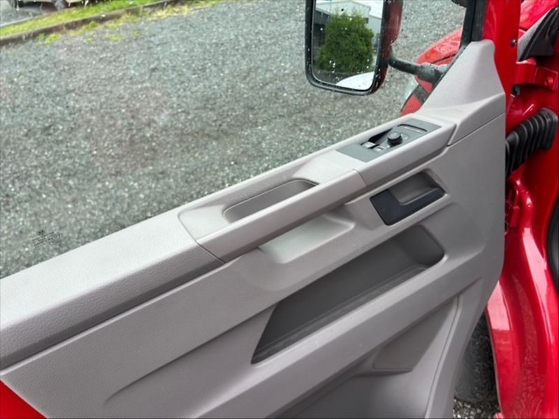 Volkswagen Transporter 2,0 TDI BMT 4M - fotka 11 z 11