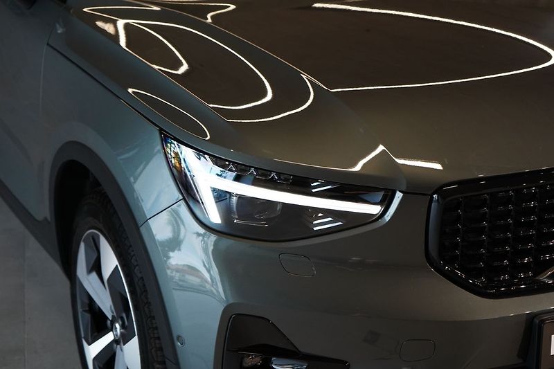 Volvo XC40 B4 PLUS Dark, 360°, LED Pixel - fotka 5 z 42