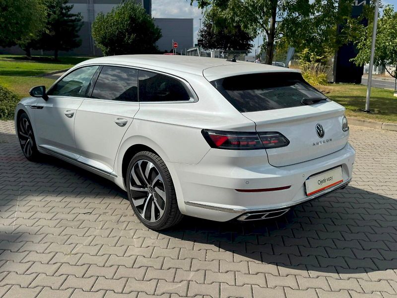 Volkswagen Arteon (2023) SHOOTING BRAKE R-LINE 2,0 TDI - fotka 19 z 27