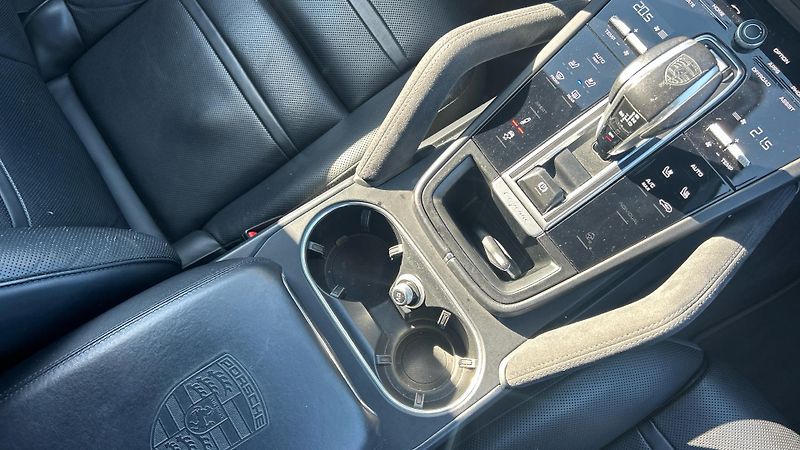Porsche Cayenne Coupe S 324 KW - fotka 22 z 27