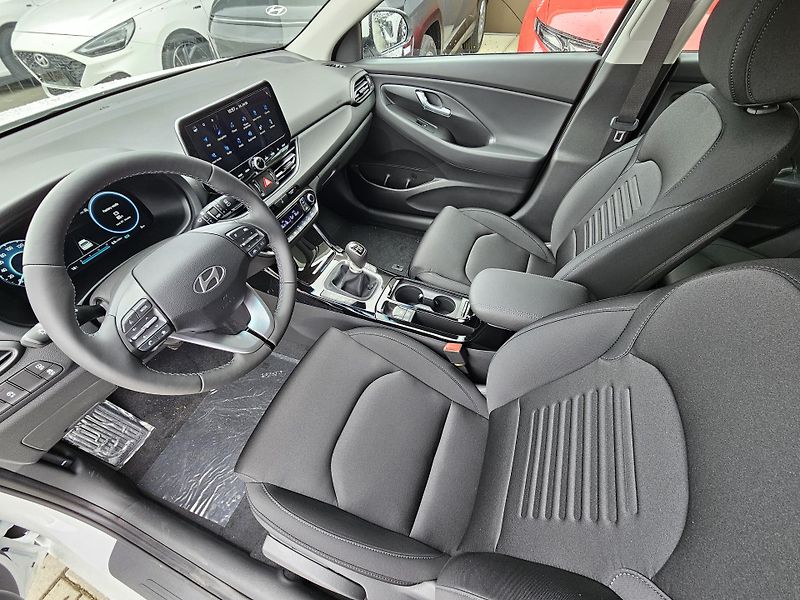 Hyundai i30 (2026) WG 1,0 T-GDI MT STYLE  - fotka 6 z 14