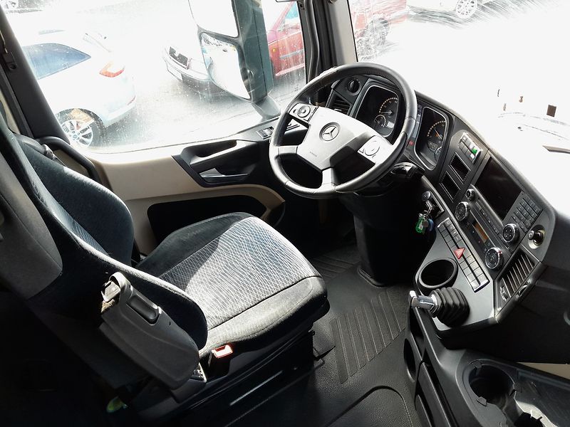 Mercedes-Benz Actros 1848 ADR Retarder - fotka 33 z 39