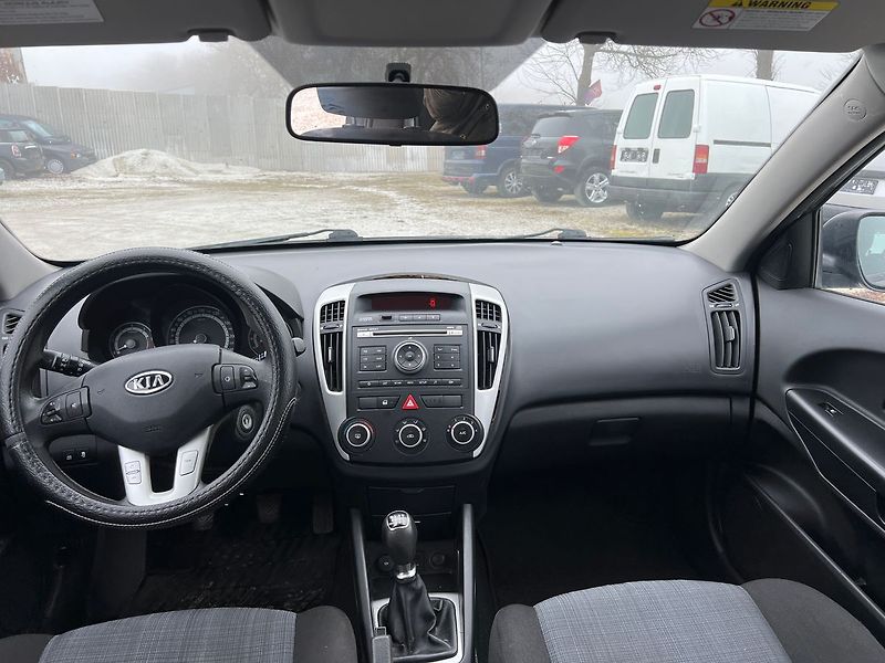 Kia Ostatní 1.6 CRDi - fotka 8 z 15
