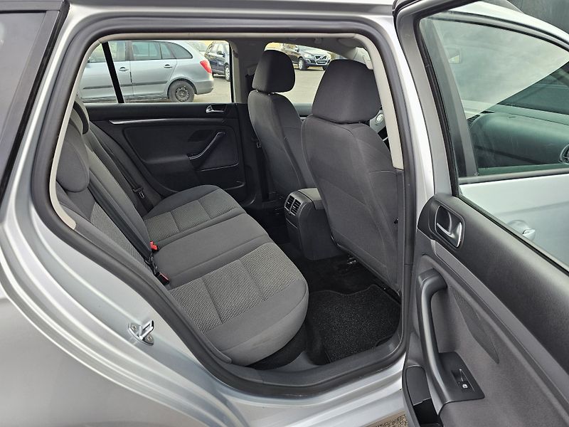 Volkswagen Golf 1.9 TDI 77kW,KLIMA,2x KOLA - fotka 26 z 38