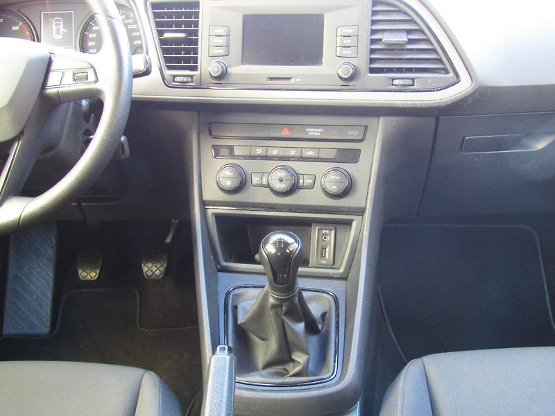 Seat Leon (2017) 1.6 TDI 86kW  EURO 6 - fotka 17 z 30