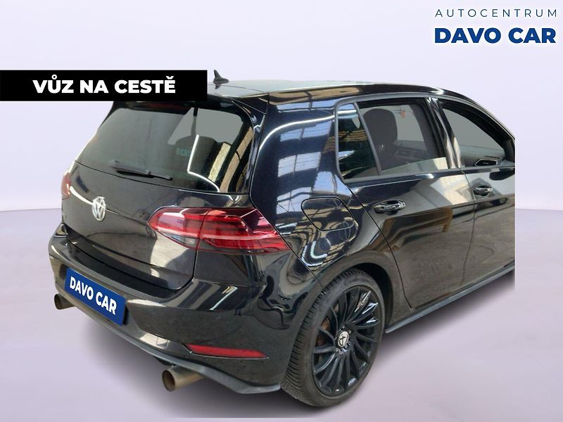 Volkswagen Golf 2.0 GTI 169kW DSG 1.Maj. - fotka 3 z 10