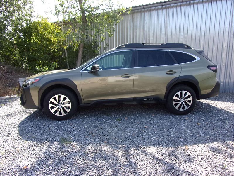 Subaru Outback (2024) 2.5i 136kW 4X4 PREMIUM AUTOMAT - fotka 8 z 23