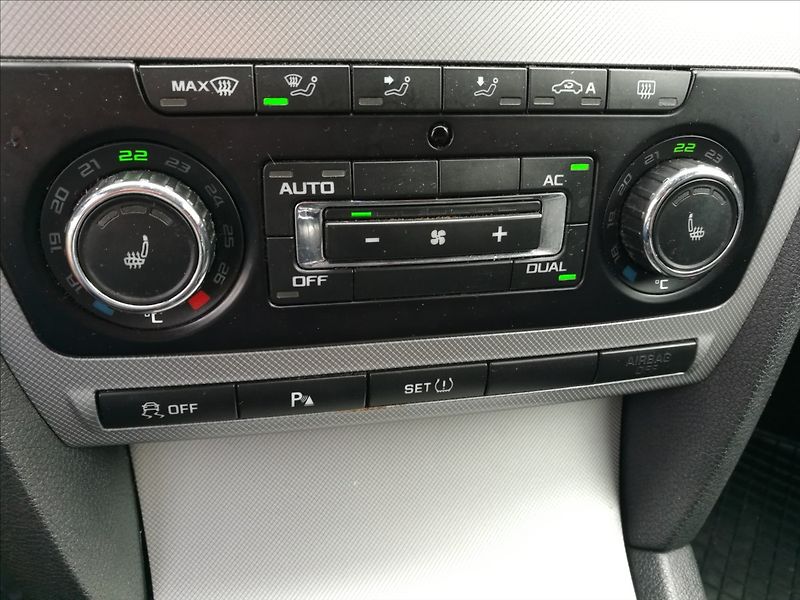 Škoda Octavia 1,2 TSI LPG kombi Elegance - fotka 9 z 22