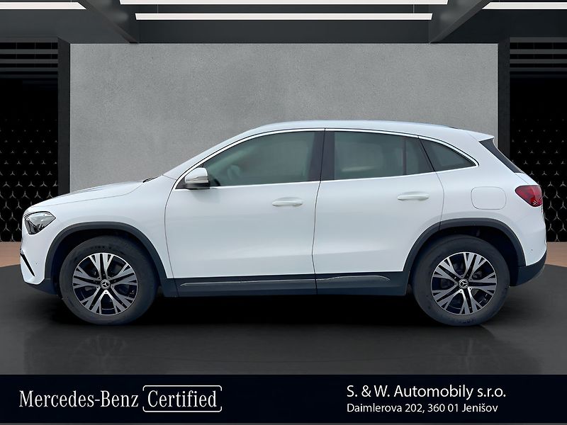 Mercedes-Benz GLA 200 d 4MATIC - fotka 16 z 37