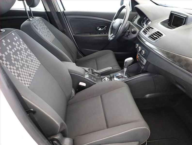Renault Mégane (2012) 1.5 dCi, Automat, po STK - fotka 7 z 16