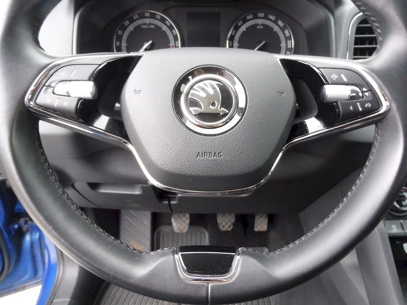 Škoda Karoq (2022) Ambition 2,0 TDI 110kW - fotka 10 z 28