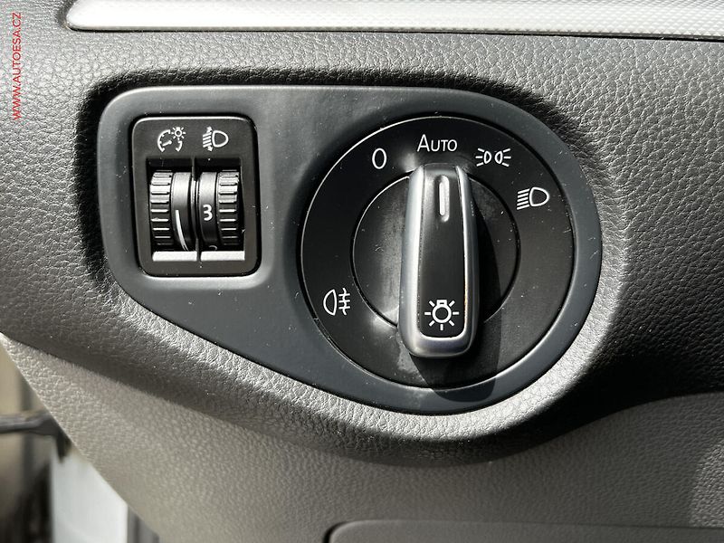 Volkswagen Sharan (2011) 2.0 TDi, Comfortline - fotka 21 z 23
