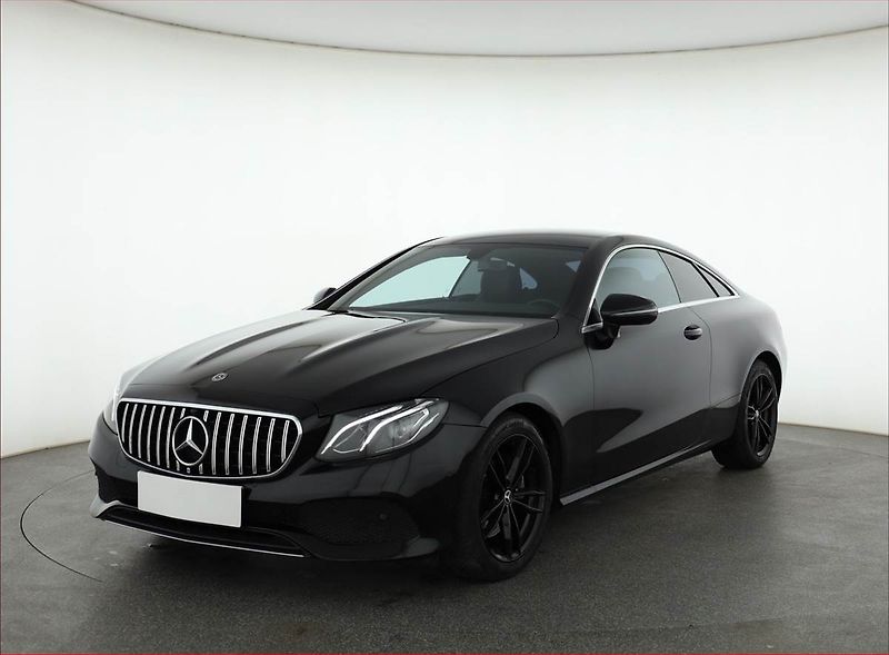 Mercedes-Benz Třídy E (2017) E 200 - fotka 2 z 17