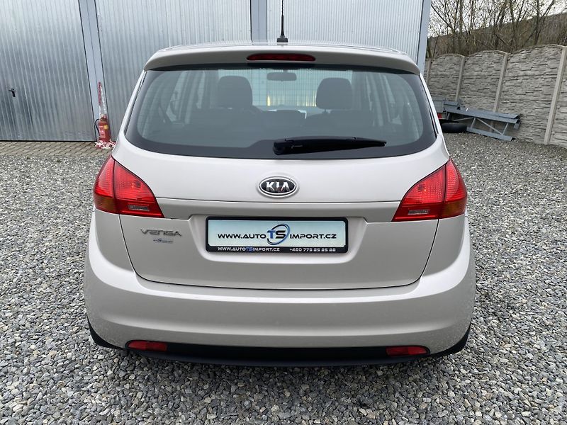 Kia Venga 1.4i 16v 90PS KLIMA SERVIS!!!  - fotka 12 z 144