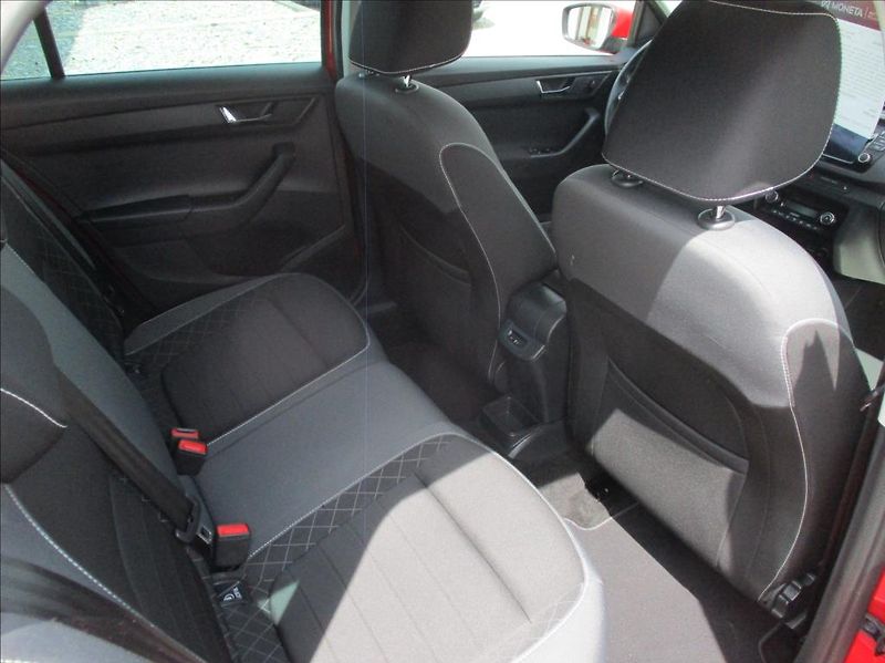 Škoda Fabia 1,0 TSI, serviska,DPH,1.maj,CZ - fotka 11 z 39