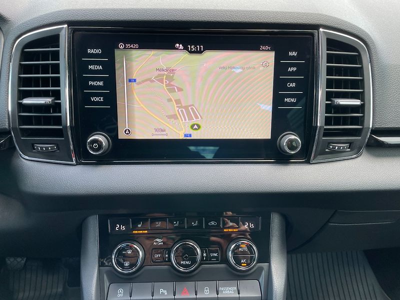 Škoda Karoq (2022) 2.0TDi Style+! Tažné! ČR+1.maj - fotka 16 z 39
