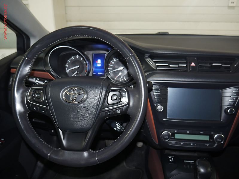 Toyota Avensis (2017) 1.8i, 2.maj,ČR, AT - fotka 13 z 23