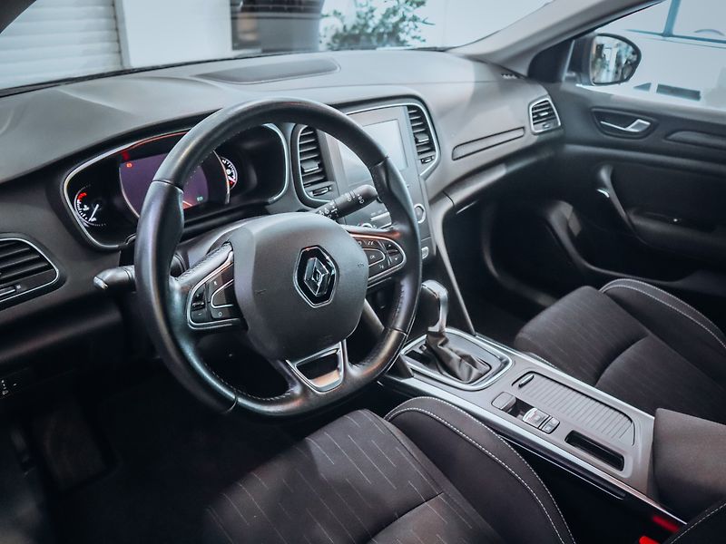 Renault Mégane 1.3Tce Limited 103kW - fotka 8 z 25