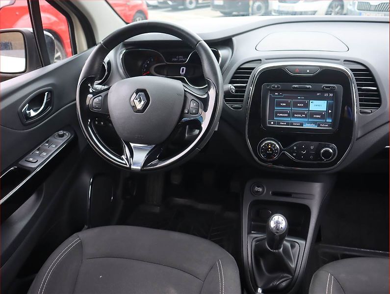 Renault Captur (2017) 0.9 TCe, Serv.kniha, Navi - fotka 7 z 19