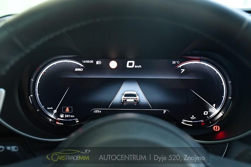 Alfa Romeo Giulia 2.0 TURBO 16V 206kW Q4 VELOCE - fotka 35 z 42