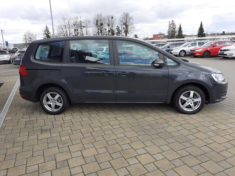 Volkswagen Sharan (2011) 2.0 TDi TREND - fotka 3 z 35