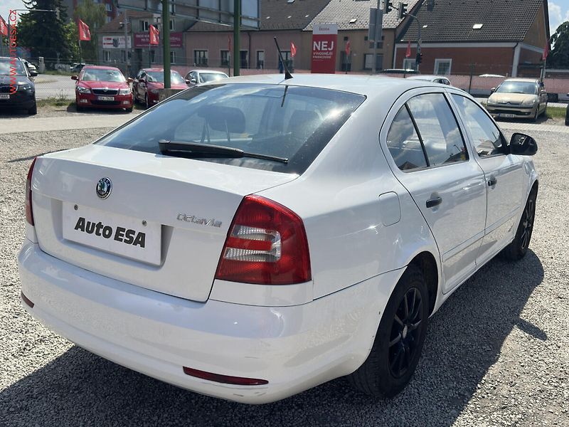 Škoda Octavia (2011) 1.2TSi, ČR, AC, zmk.řazení - fotka 4 z 15