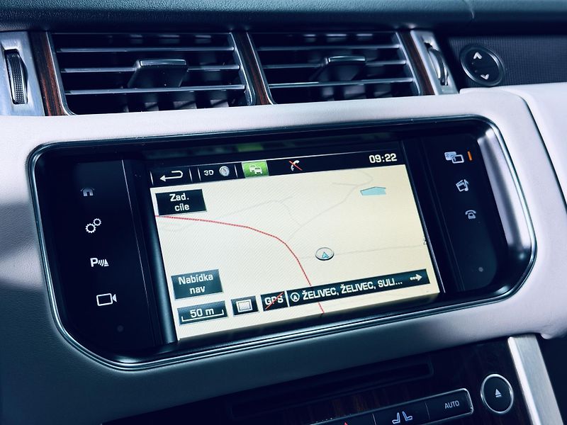 Land Rover Range Rover (2016) 4.4*SD*V8*VOGUE*MASÁŽ*CZ - fotka 29 z 37