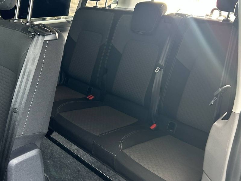 Volkswagen Caravelle (2025) 2.0 TDI 8AUT 4MOTION Style DR - fotka 34 z 34
