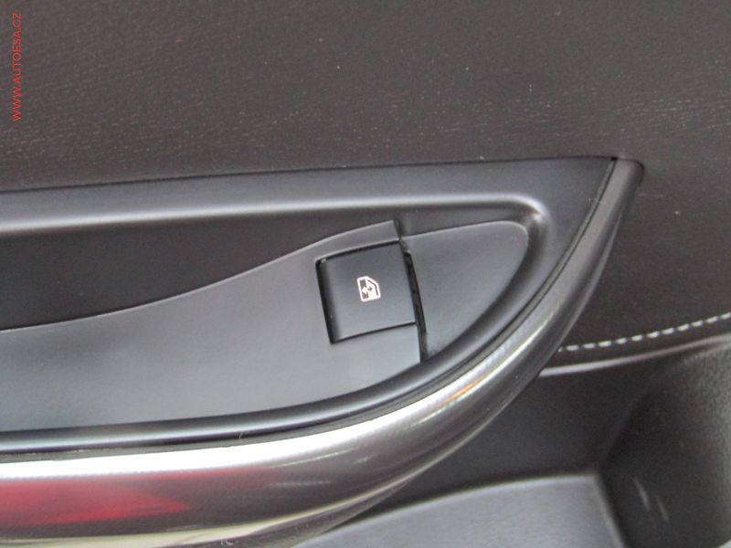 Opel Astra (2010) 1.4T, Cosmo, bixen - fotka 12 z 16