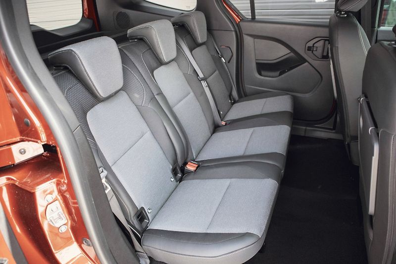 Renault Kangoo (2026) Techno TCe 130 EDC - fotka 21 z 37