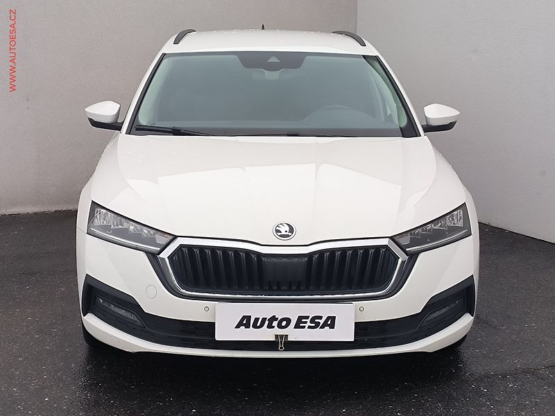 Škoda Octavia (2020) 2.0TDi, ČR, DSG, LED - fotka 2 z 26