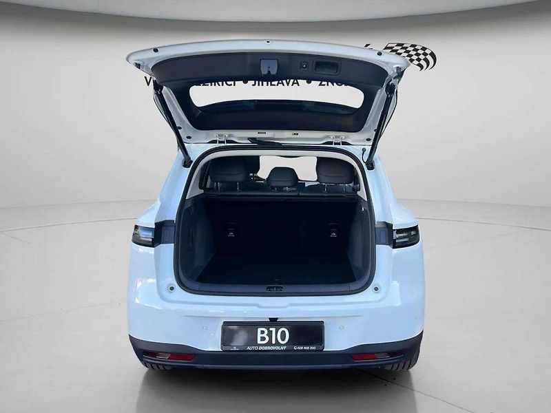 Leapmotor B10 (2026) Design hybrid EV baterie 18,8k - fotka 33 z 34