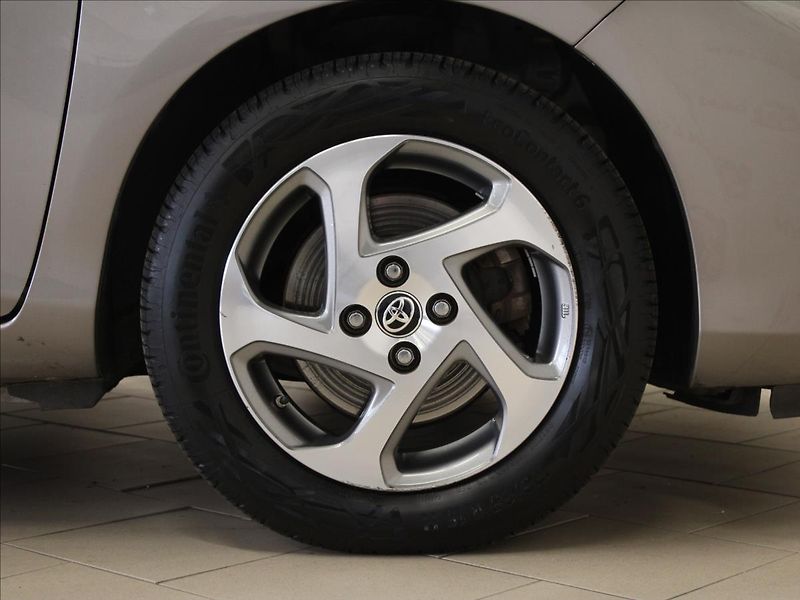 Toyota Yaris 1,5 i Hybrid Comfort At. - fotka 30 z 31