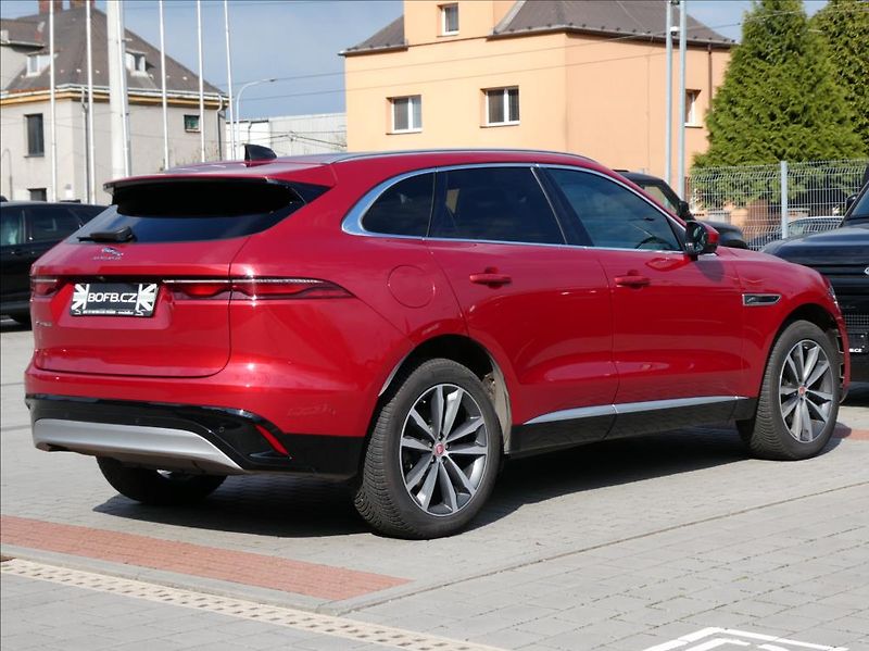 Jaguar F-Pace 2,0 D200 SE,1.maj,ČR,DPH,Pano - fotka 7 z 40