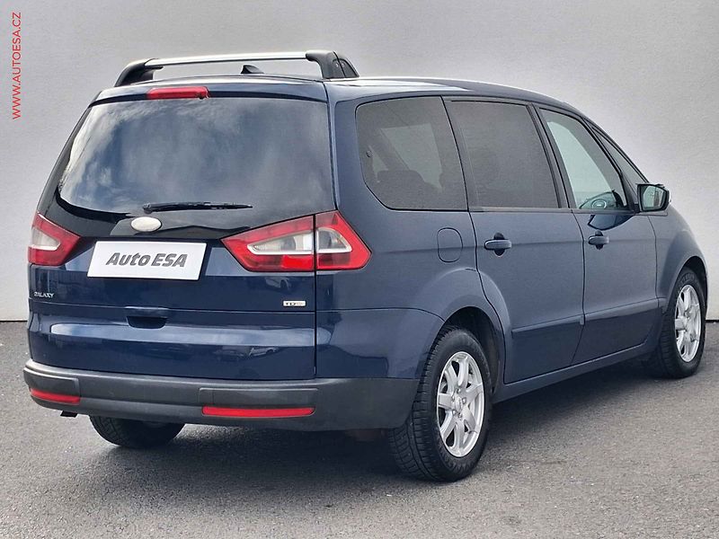Ford Galaxy (2008) 2.0 TDCI 7míst, 1.maj, autoAC - fotka 4 z 18