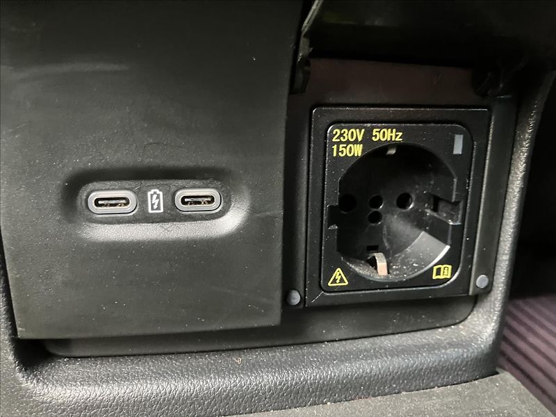 Škoda Octavia 2,0 SCOUT,TAŽNÉ,WEBASTO,CANTON - fotka 17 z 44
