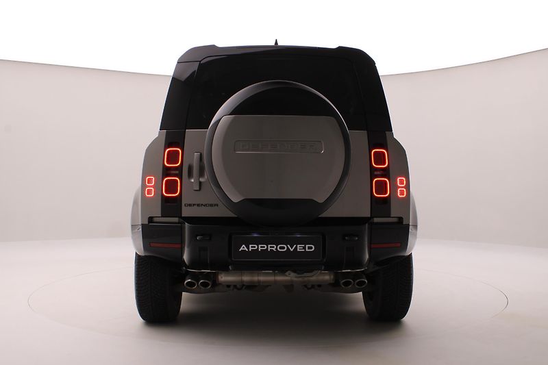 Land Rover Defender 110 P425 X-DYNAMIC REZERVACE - fotka 11 z 50