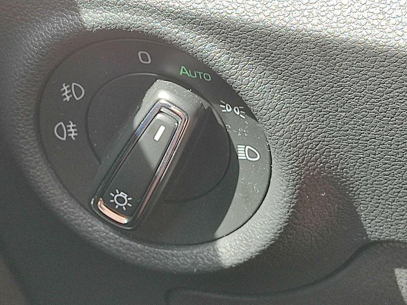Škoda Scala (2023) Style Business 1,0 Tsi 81 Kw D - fotka 26 z 35