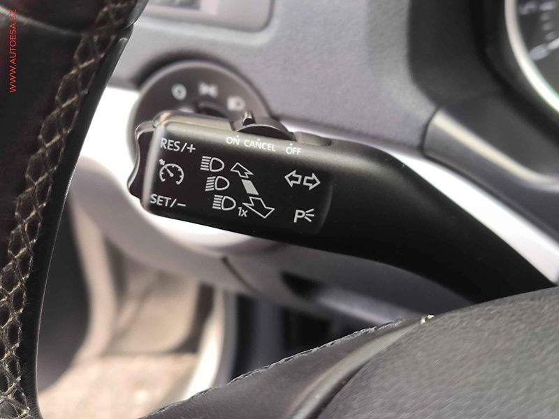 Škoda Octavia (2013) 1.6 TDI, ČR, servis.kniha, AC - fotka 13 z 16