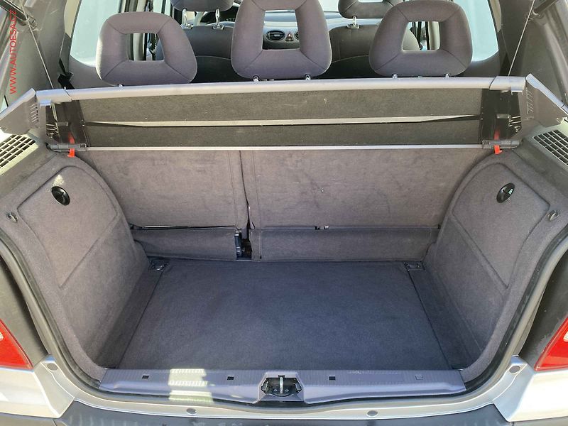 Mercedes-Benz Třídy A (2003) 1.4i 140, Classic, AC - fotka 7 z 15