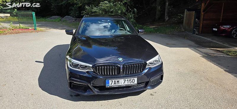BMW Řada 5 (2018) BMW 540i Touring G31 - fotka 4 z 7