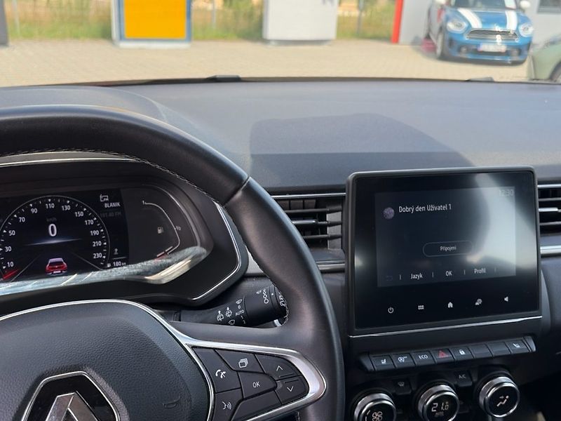 Renault Captur (2021) 1,0 TCe INTENSE - fotka 13 z 22
