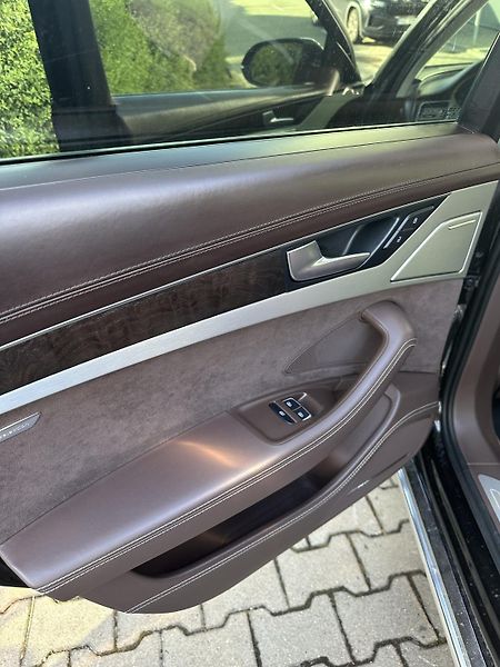 Audi A8 (2013) Design selection - fotka 12 z 18