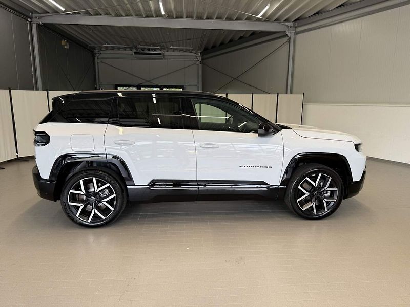 Jeep Compass (2026) Summit e-Hybrid Plug-in 225k e - fotka 5 z 24
