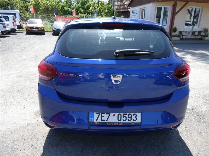 Dacia Sandero 1,0 TCe 67kW Comfort, navigace - fotka 8 z 38