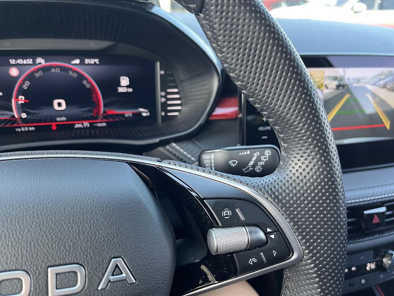 Škoda Fabia IV FL Monte Carlo 1.0 TSI /85k - fotka 14 z 20