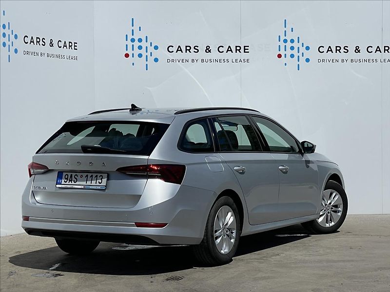 Škoda Octavia 2,0 TDI Combi Style Plus LED - fotka 3 z 22