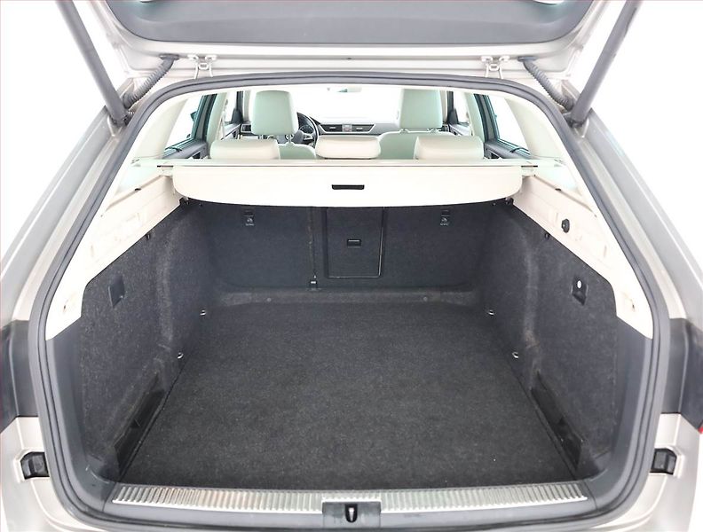 Škoda Superb (2016) Style 2.0 TDI, Kůže, Navi - fotka 20 z 21