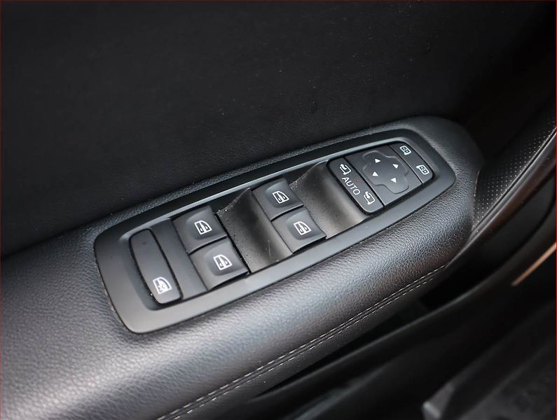 Renault Mégane (2017) 1.5 dCi, Tempomat - fotka 13 z 19